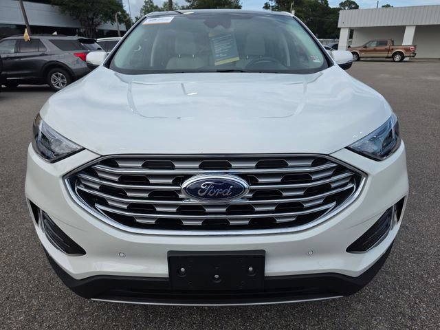Certified 2022 Ford Edge Titanium AWD/4WD image 3