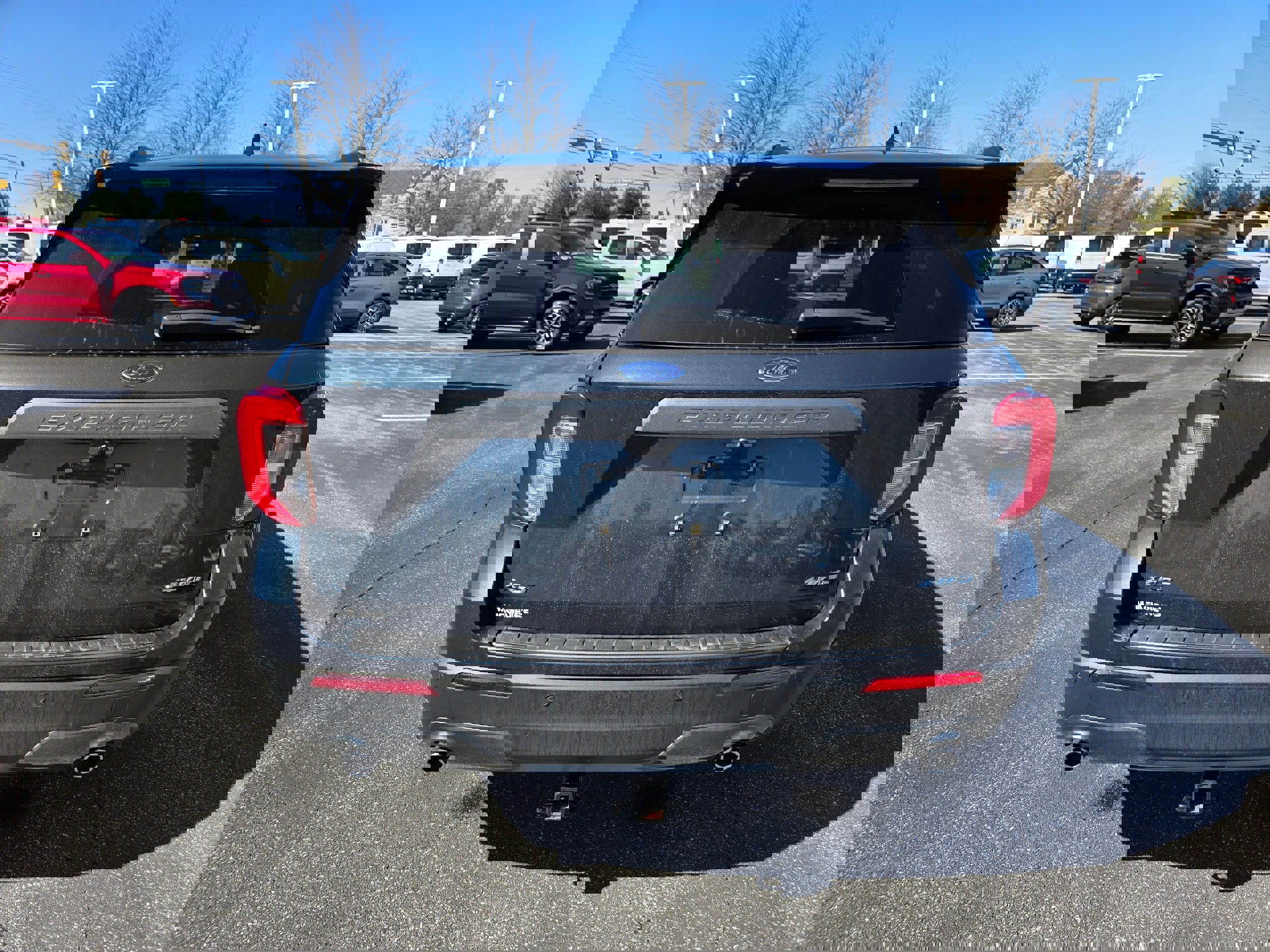 Certified 2024 Ford Explorer XLT w/ Equipment Group 202A image 3