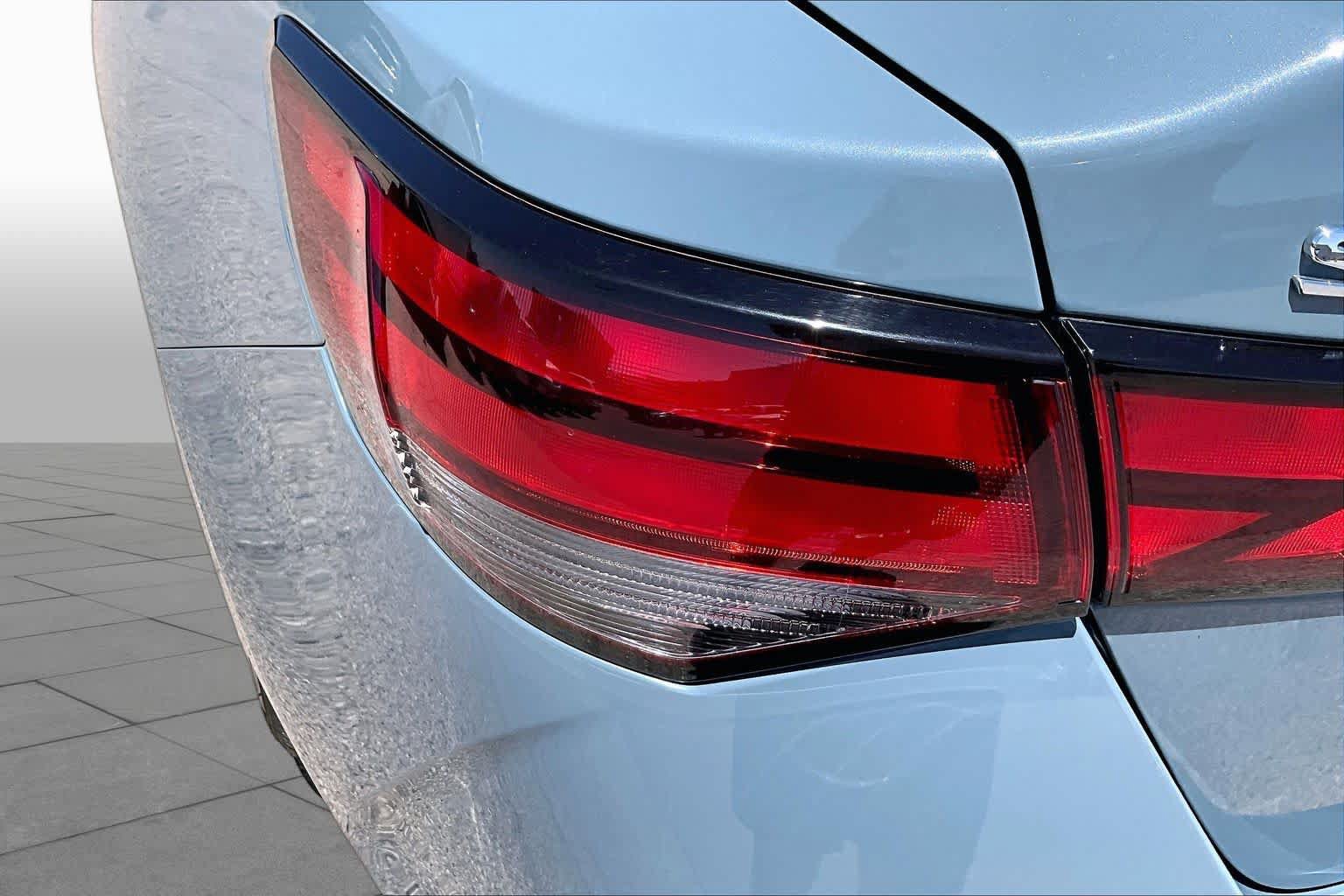 Used 2025 Nissan Sentra SV FWD image 28