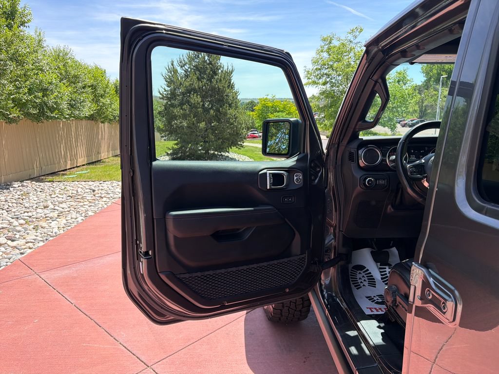 Used 2021 Jeep Wrangler Unlimited Rubicon AWD/4WD image 10