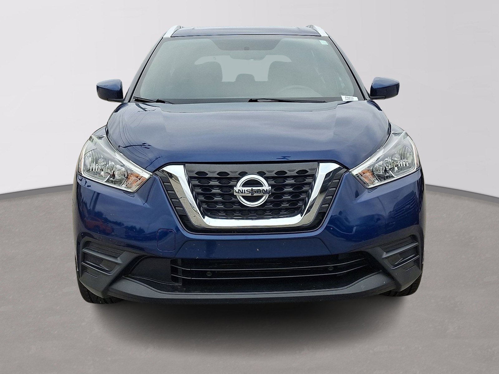 Used 2019 Nissan Kicks SV FWD image 2