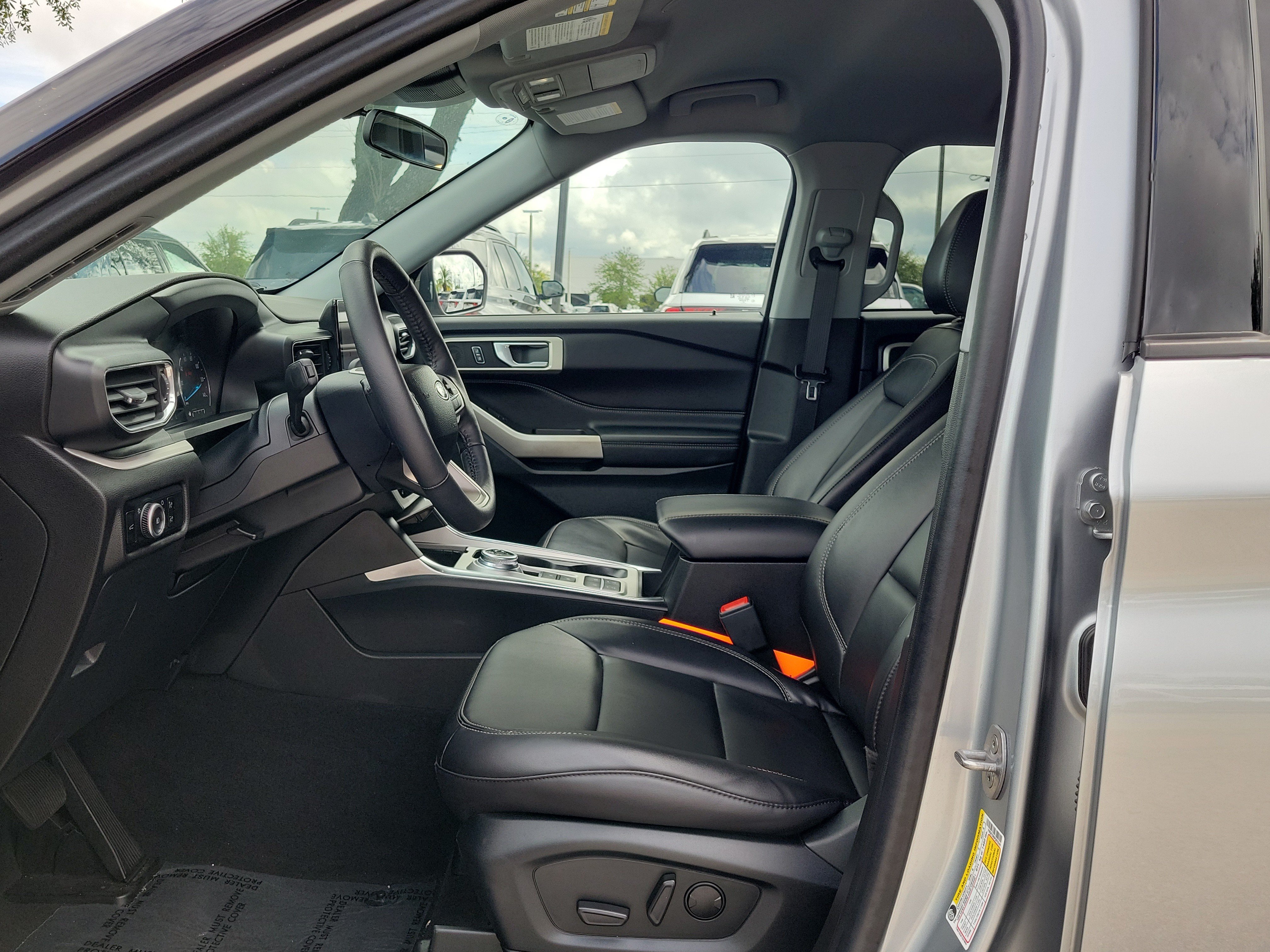 Certified 2023 Ford Explorer XLT w/ Equipment Group 202A RWD image 21