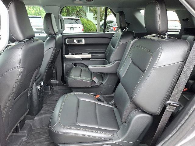 Certified 2023 Ford Explorer XLT w/ Equipment Group 202A image 10