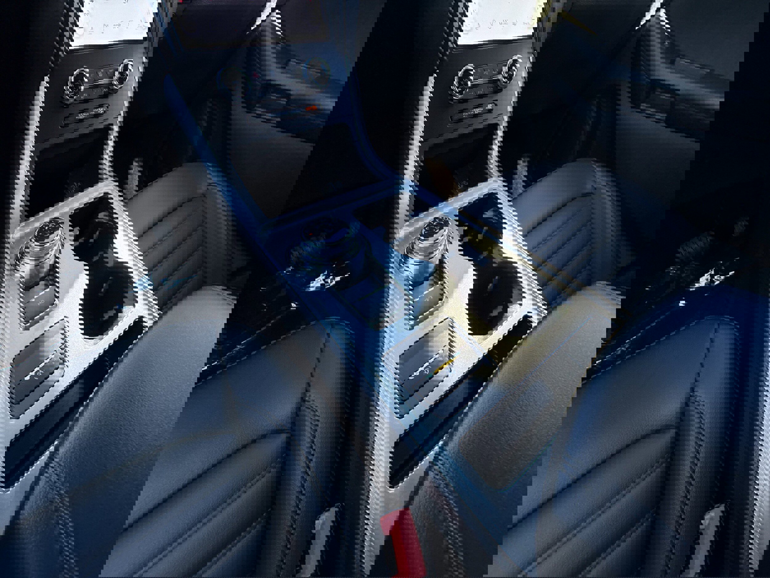 Certified 2024 Ford Edge SEL w/ Convenience Package image 20