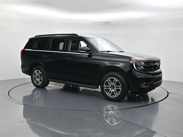 Certified 2025 Ford Expedition Active AWD/4WD image 3