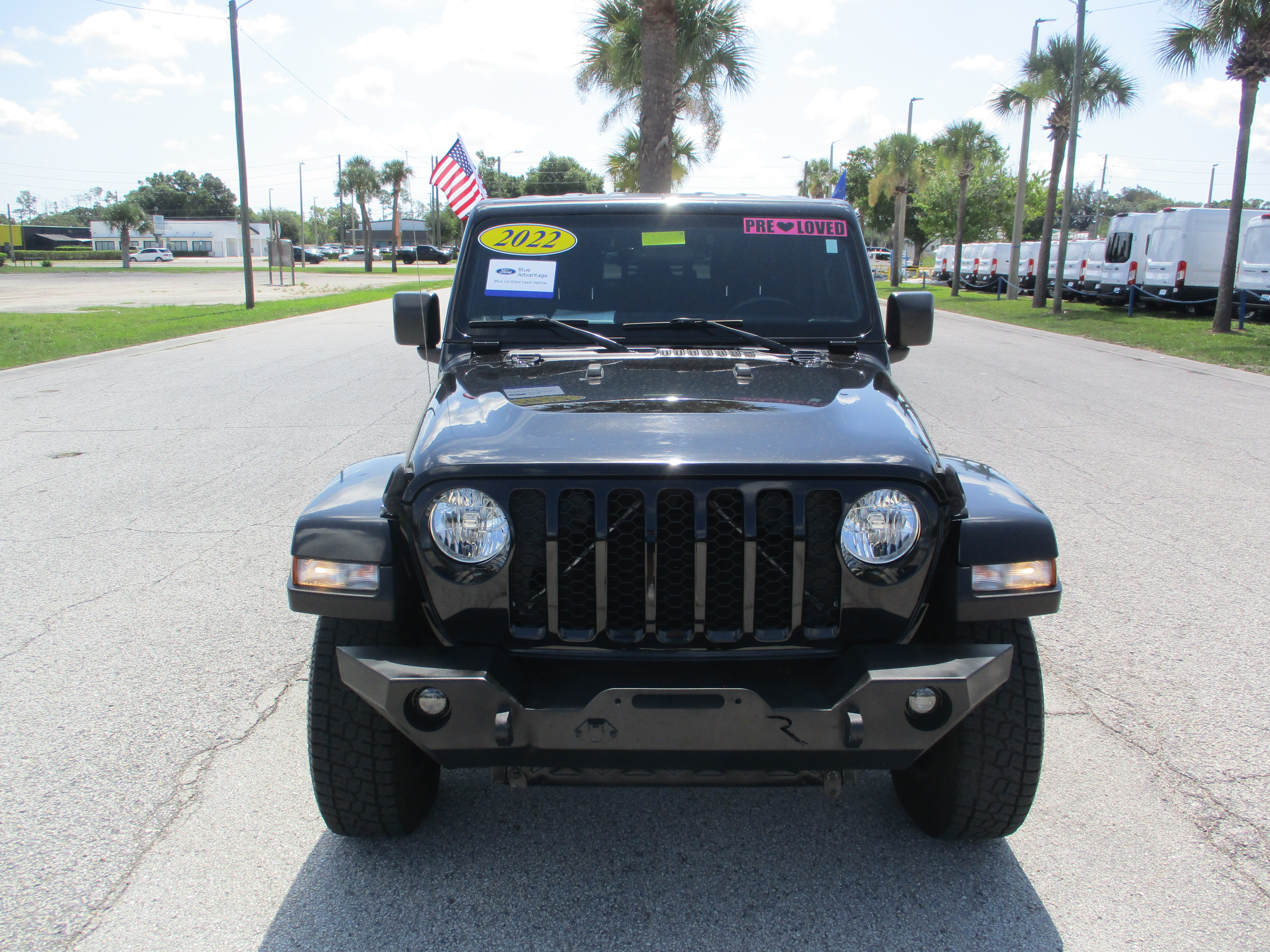 Used 2022 Jeep Gladiator Sport AWD/4WD image 2