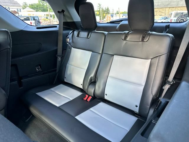 Certified 2023 Ford Explorer XLT w/ Equipment Group 202A AWD/4WD image 46