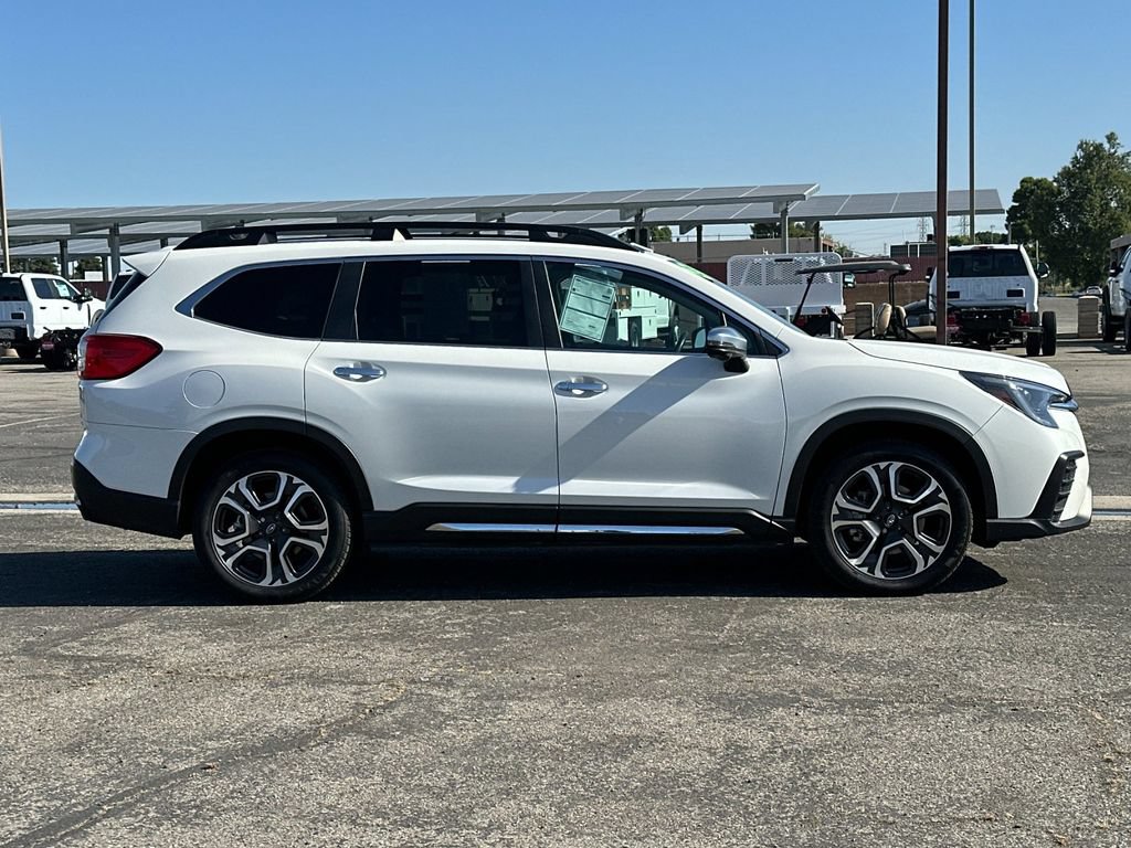 Used 2023 Subaru Ascent Touring AWD/4WD image 2