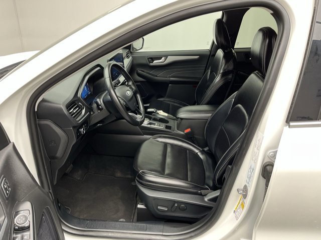 Certified 2024 Ford Escape Platinum AWD/4WD image 3