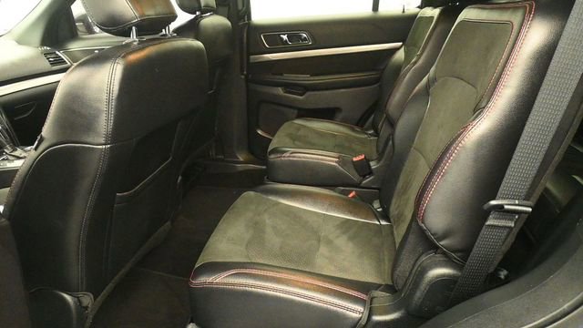 Certified 2019 Ford Explorer XLT w/ Equipment Group 202A AWD/4WD image 10