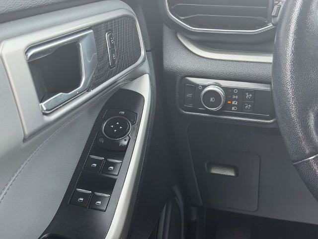 Certified 2022 Ford Explorer XLT w/ Equipment Group 202A AWD/4WD image 20
