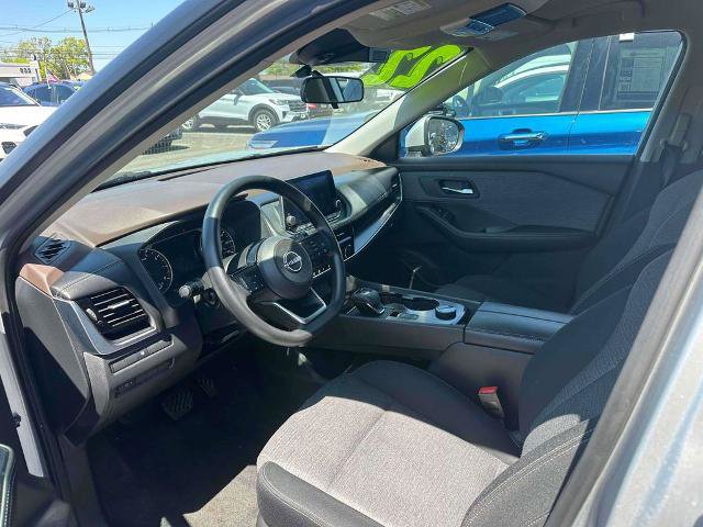 Used 2022 Nissan Rogue SV AWD/4WD image 15