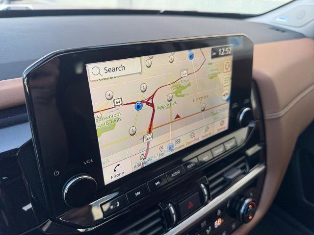 Used 2024 Nissan Pathfinder Platinum w/ Cargo Package image 29