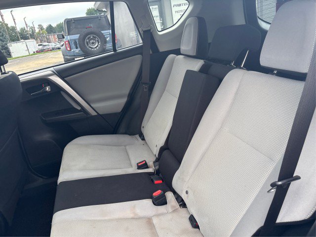 Used 2018 Toyota RAV4 XLE w/ Plus Extra Value Package AWD/4WD image 10