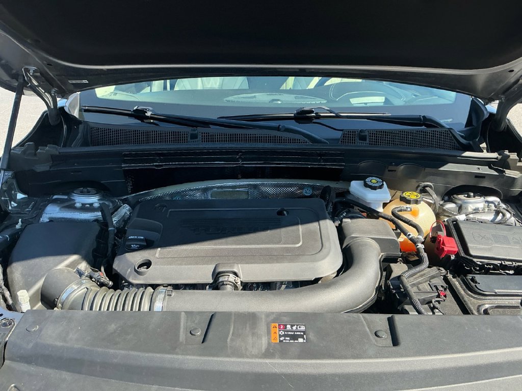 Used 2022 Buick Envision Avenir w/ Technology Package II FWD image 25