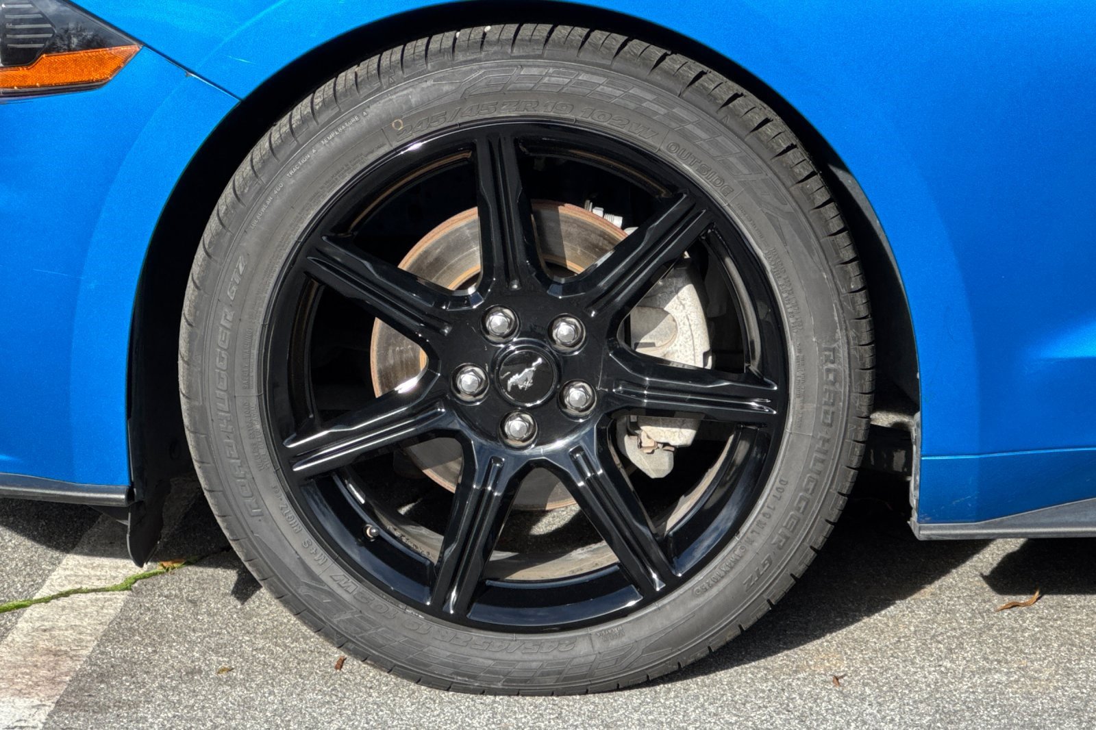 Certified 2019 Ford Mustang Coupe w/ Equipment Group 101A image 26