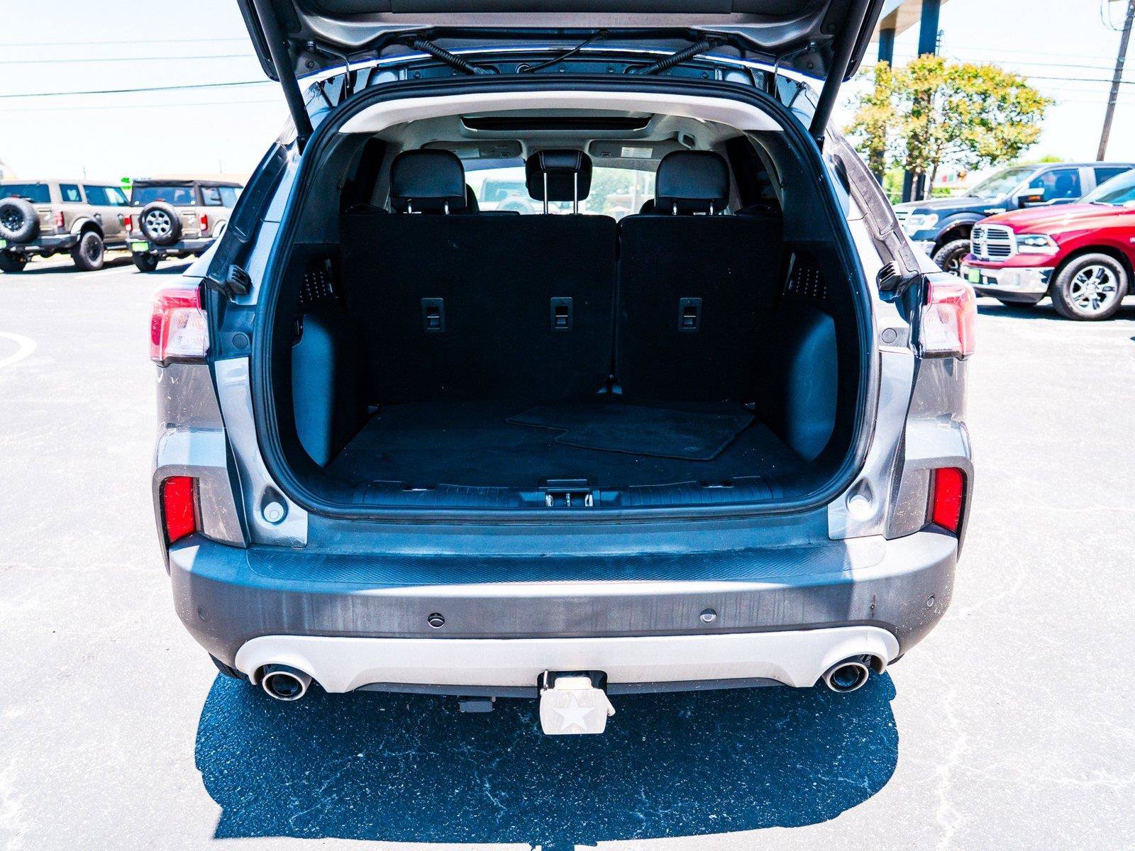 Certified 2022 Ford Escape Titanium w/ Class II Trailer Tow Package AWD/4WD image 28