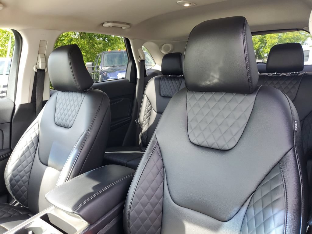 Certified 2024 Ford Edge Titanium AWD/4WD image 13