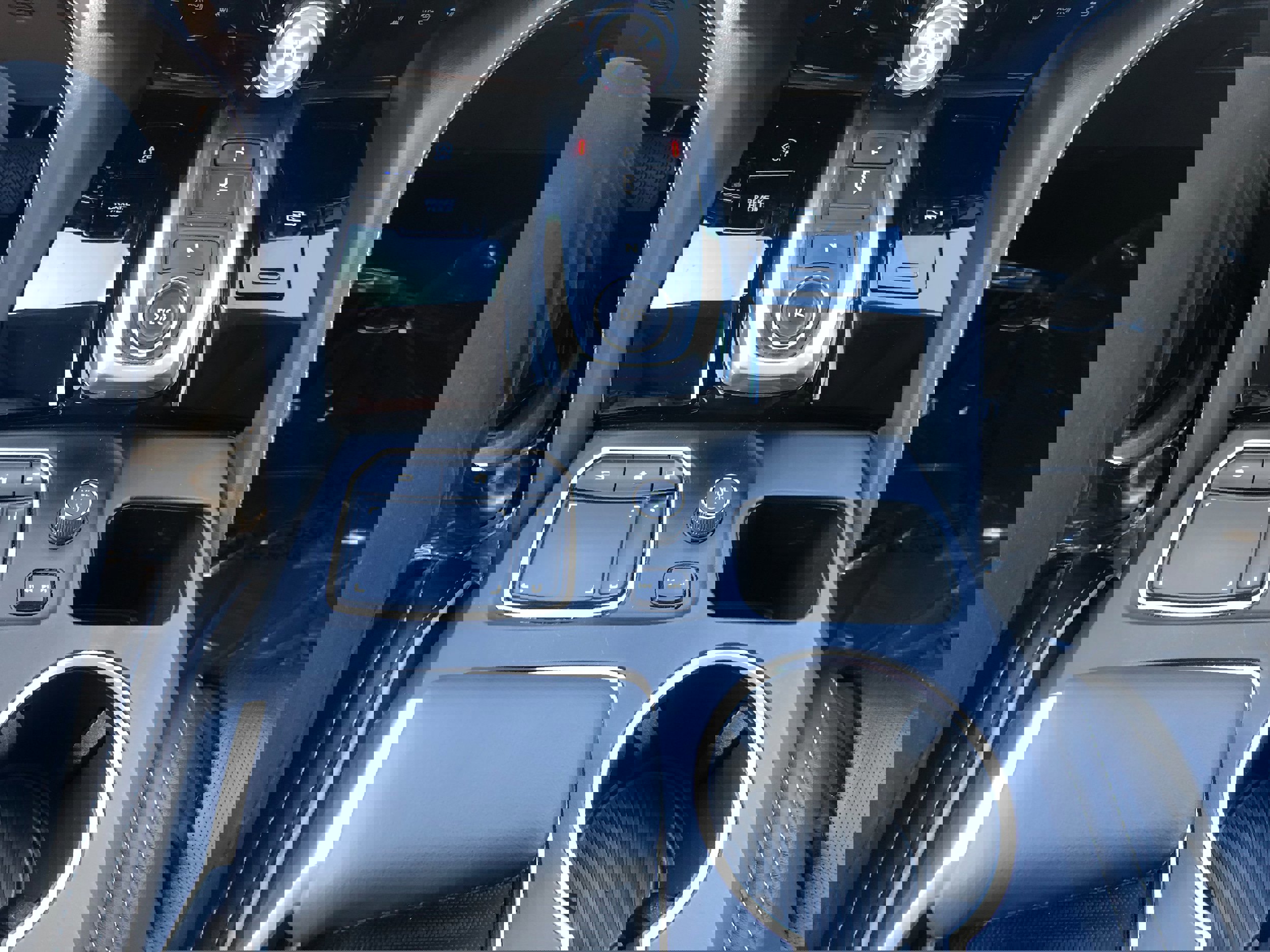 Used 2023 Acura MDX SH-AWD w/ Advance Package image 12