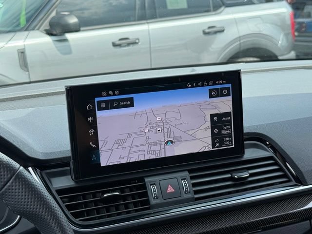 Used 2025 Audi SQ5 Premium Plus w/ Premium Plus Package AWD/4WD video 3