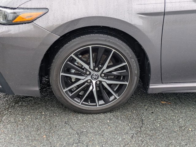 Used 2023 Toyota Camry SE image 10