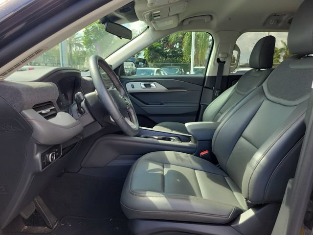 Certified 2025 Ford Explorer Active w/ Active Comfort Package RWD image 19