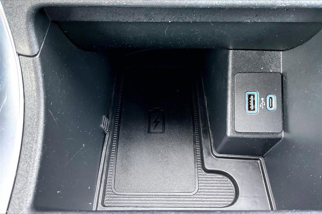 Certified 2024 Ford Edge Titanium image 32