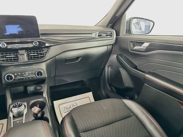 Certified 2023 Ford Escape ST-Line Select AWD/4WD image 31