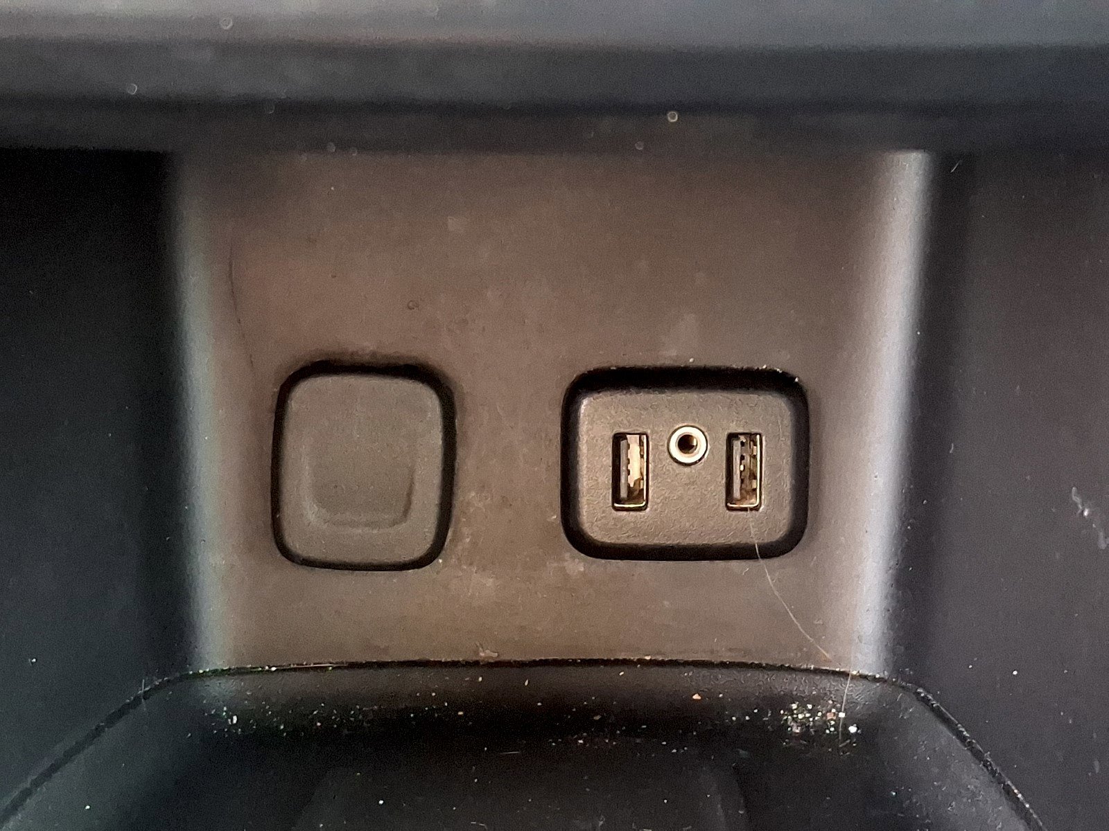 Used 2019 GMC Acadia SLT image 25