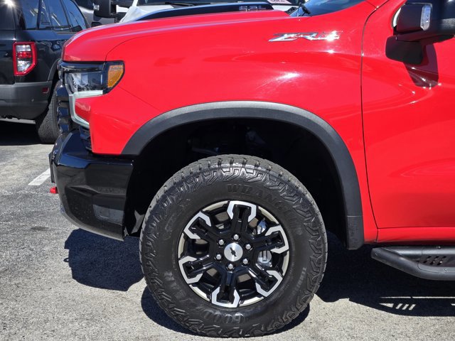 Used 2023 Chevrolet Silverado 1500 ZR2 w/ Technology Package image 7