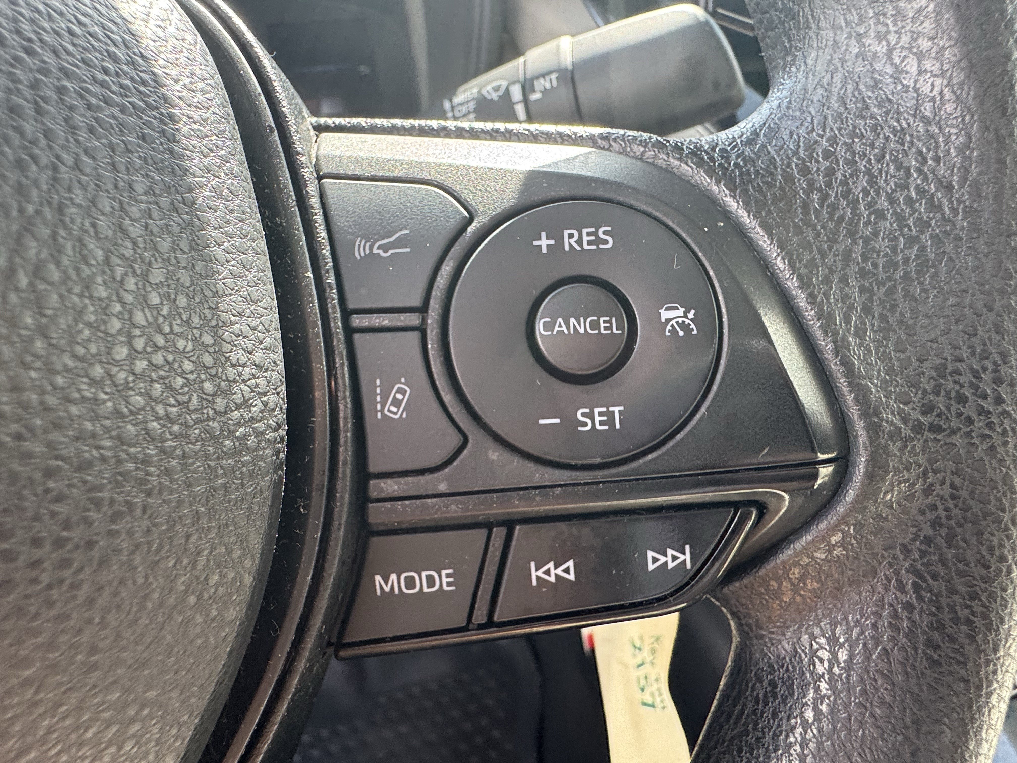 Used 2022 Toyota Corolla LE FWD image 29