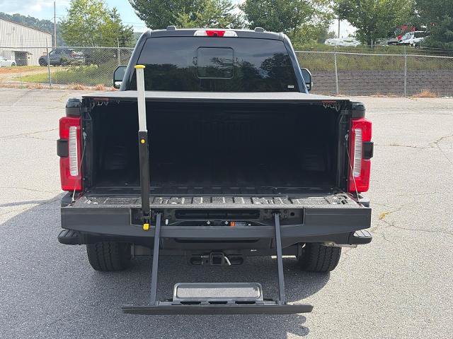 Certified 2025 Ford F350 Lariat w/ Lariat Ultimate Package AWD/4WD image 4