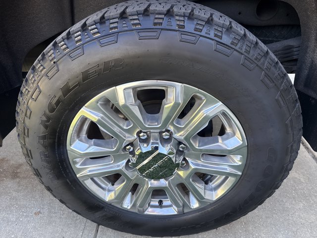 Used 2022 GMC Sierra 2500 Denali w/ Denali Ultimate Package AWD/4WD image 9