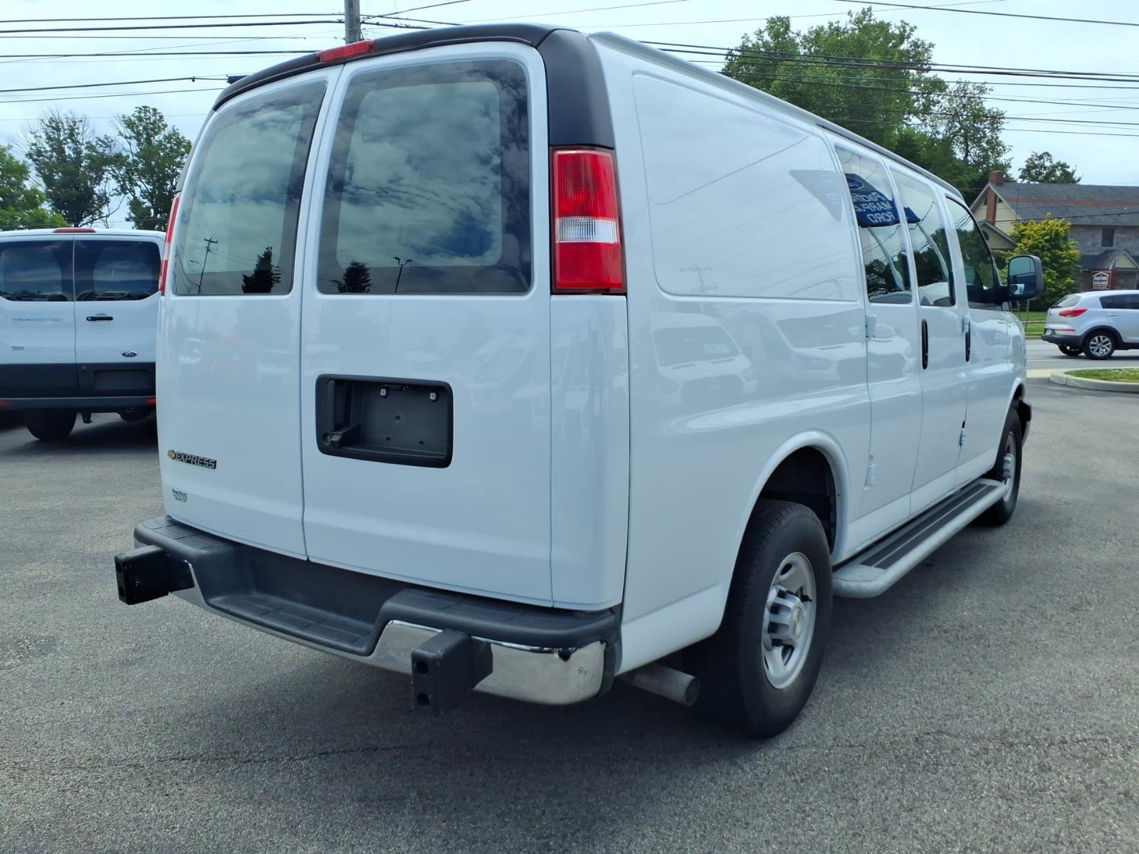 Used 2024 Chevrolet Express 2500 w/ Driver Convenience Package RWD image 3