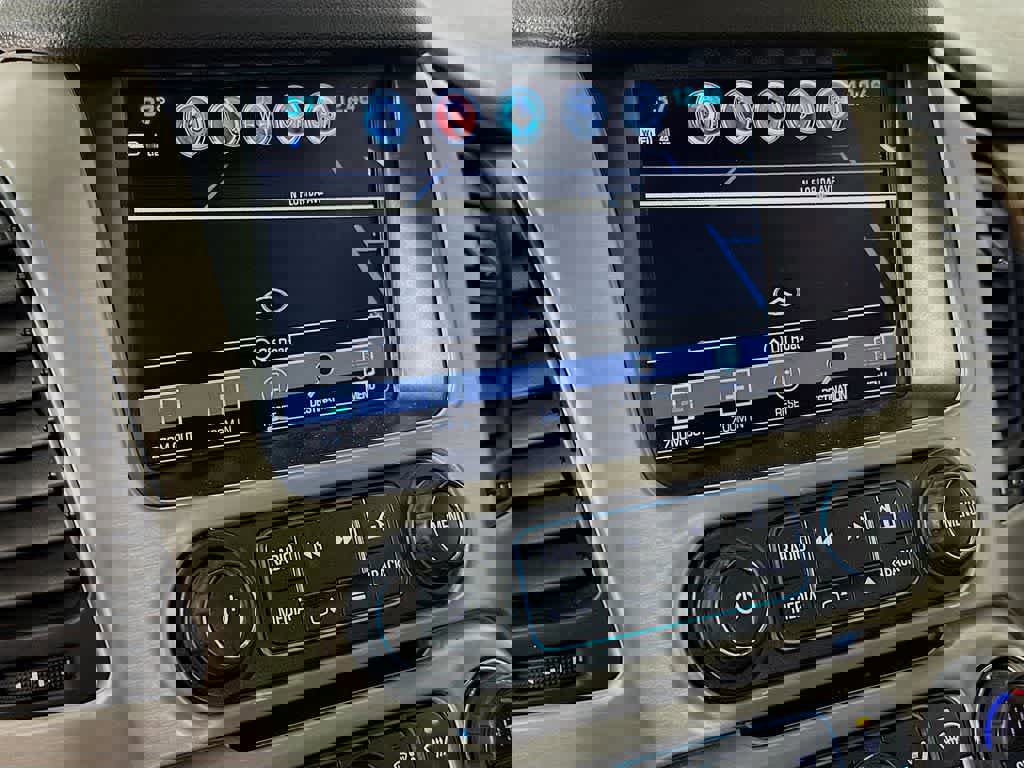 Used 2019 GMC Yukon Denali w/ Open Road Package image 28