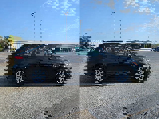 Used 2023 Toyota Corolla LE image 6