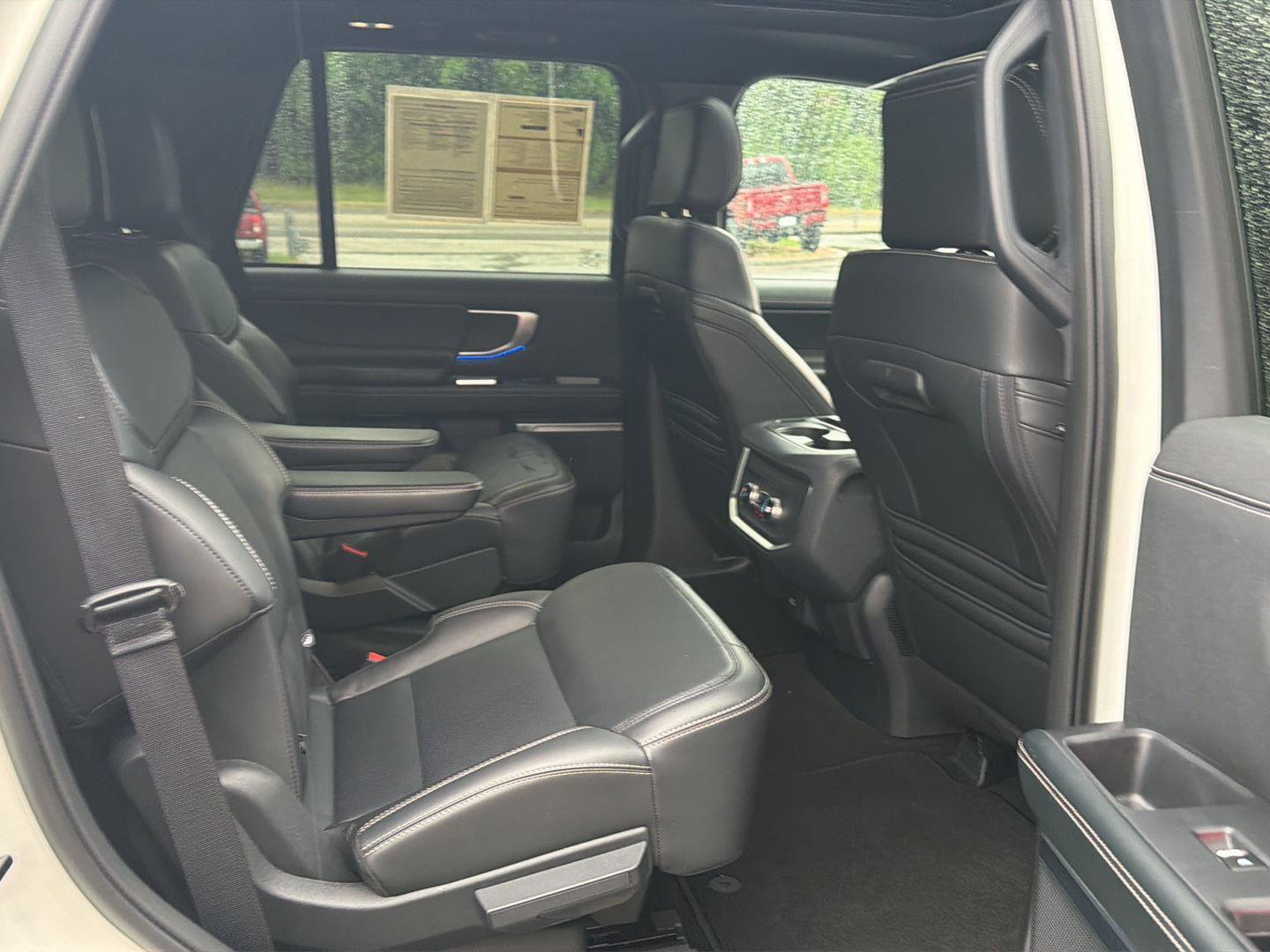 Certified 2025 Ford Expedition Platinum w/ Stealth Appearance Package AWD/4WD image 13