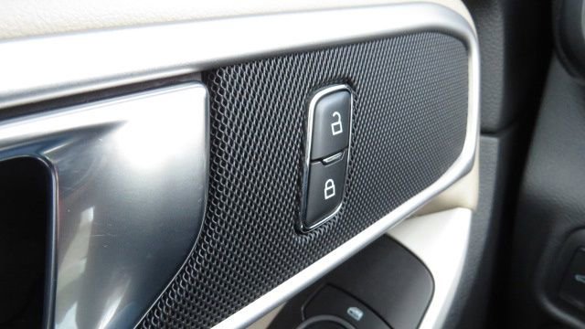 Certified 2021 Ford Explorer XLT image 28