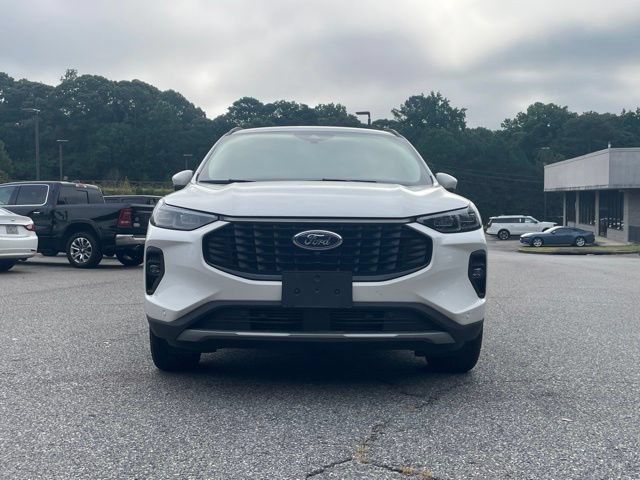 Certified 2024 Ford Escape Platinum AWD/4WD image 2