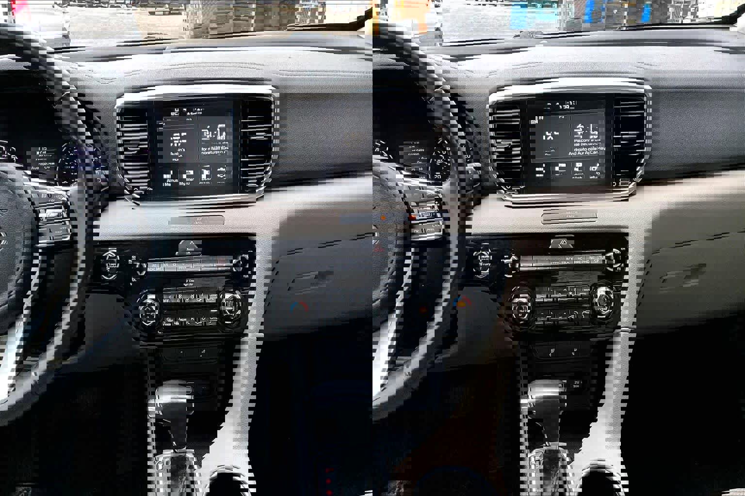 Used 2020 Kia Sportage EX image 12