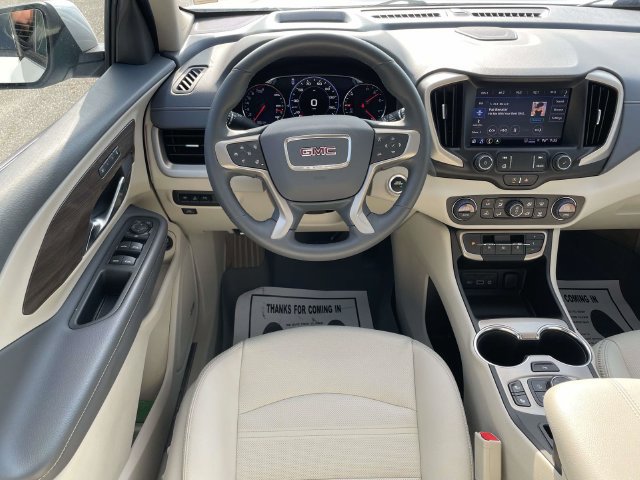 Used 2024 GMC Terrain Denali AWD/4WD image 14