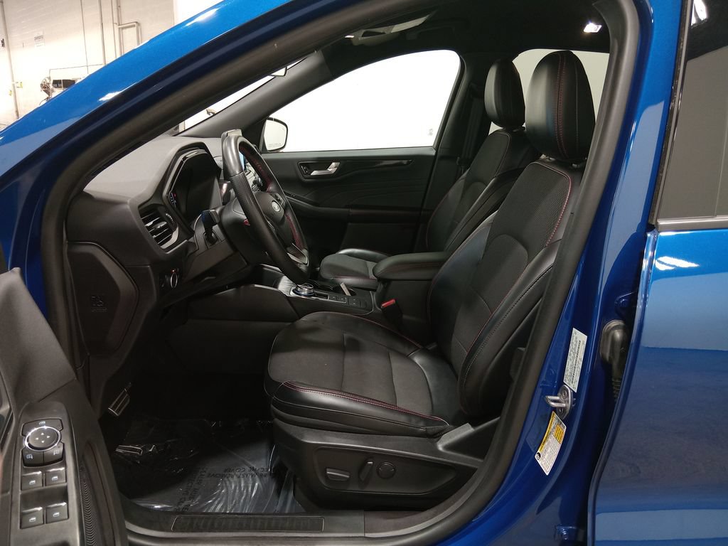Certified 2023 Ford Escape ST-Line AWD/4WD image 16