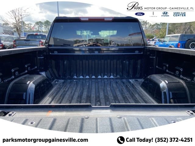 Used 2024 GMC Sierra 1500 SLT AWD/4WD image 12
