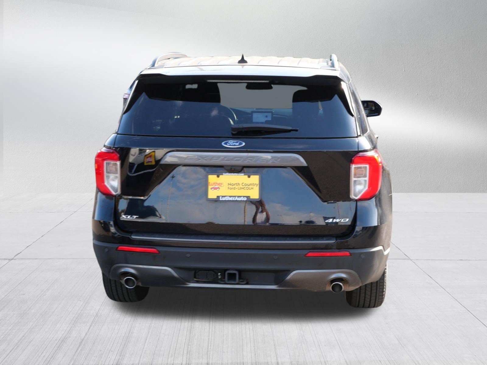 Certified 2023 Ford Explorer XLT w/ Equipment Group 202A AWD/4WD image 6