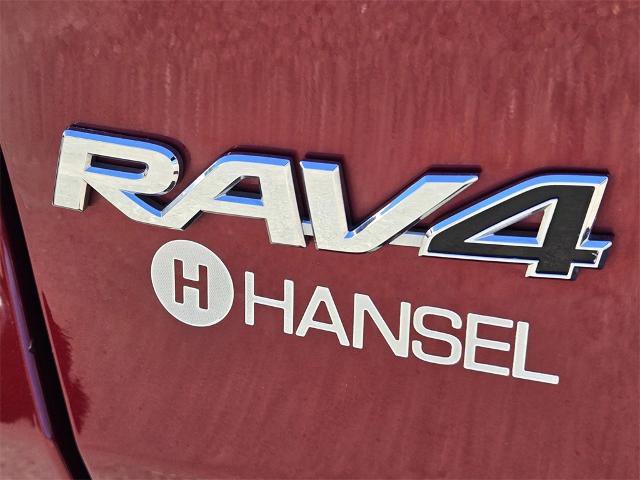 Used 2022 Toyota RAV4 XLE Premium image 10