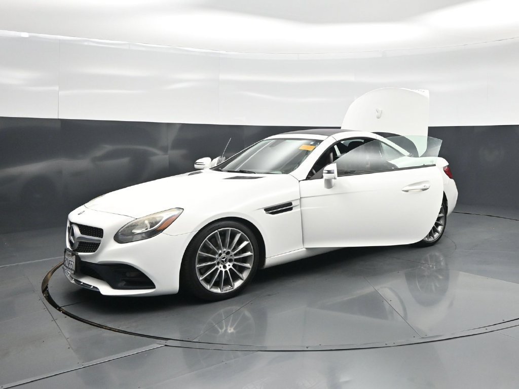 Used 2017 Mercedes-Benz SLC 300 image 24
