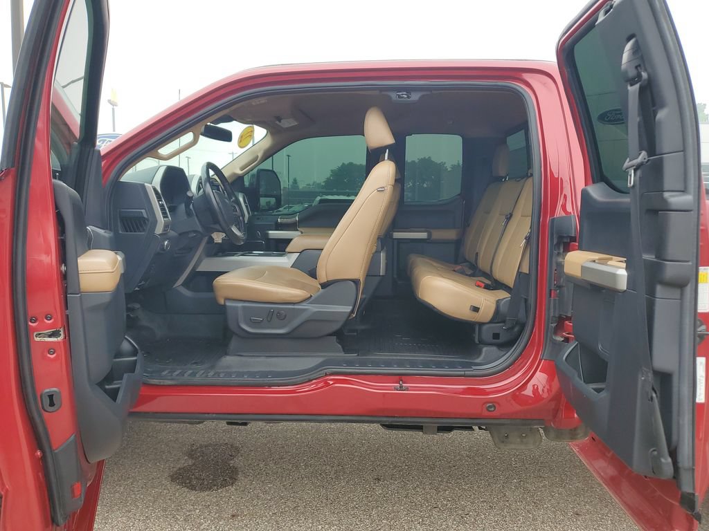 Certified 2022 Ford F350 Lariat w/ Chrome Package AWD/4WD image 9