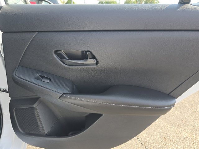 Used 2024 Nissan Sentra S FWD image 17