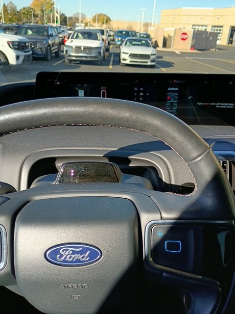 Certified 2025 Ford Expedition Platinum AWD/4WD image 7