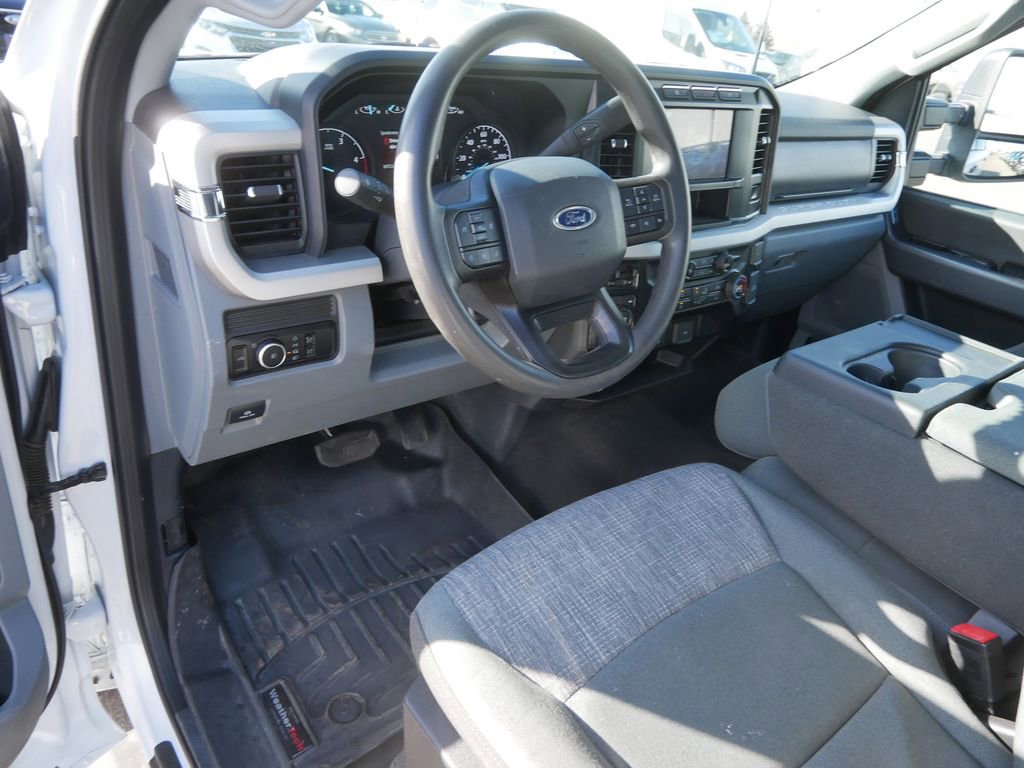 Certified 2023 Ford F350 XLT image 9